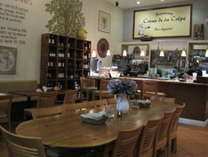 Example of Restaurant Style and Decor